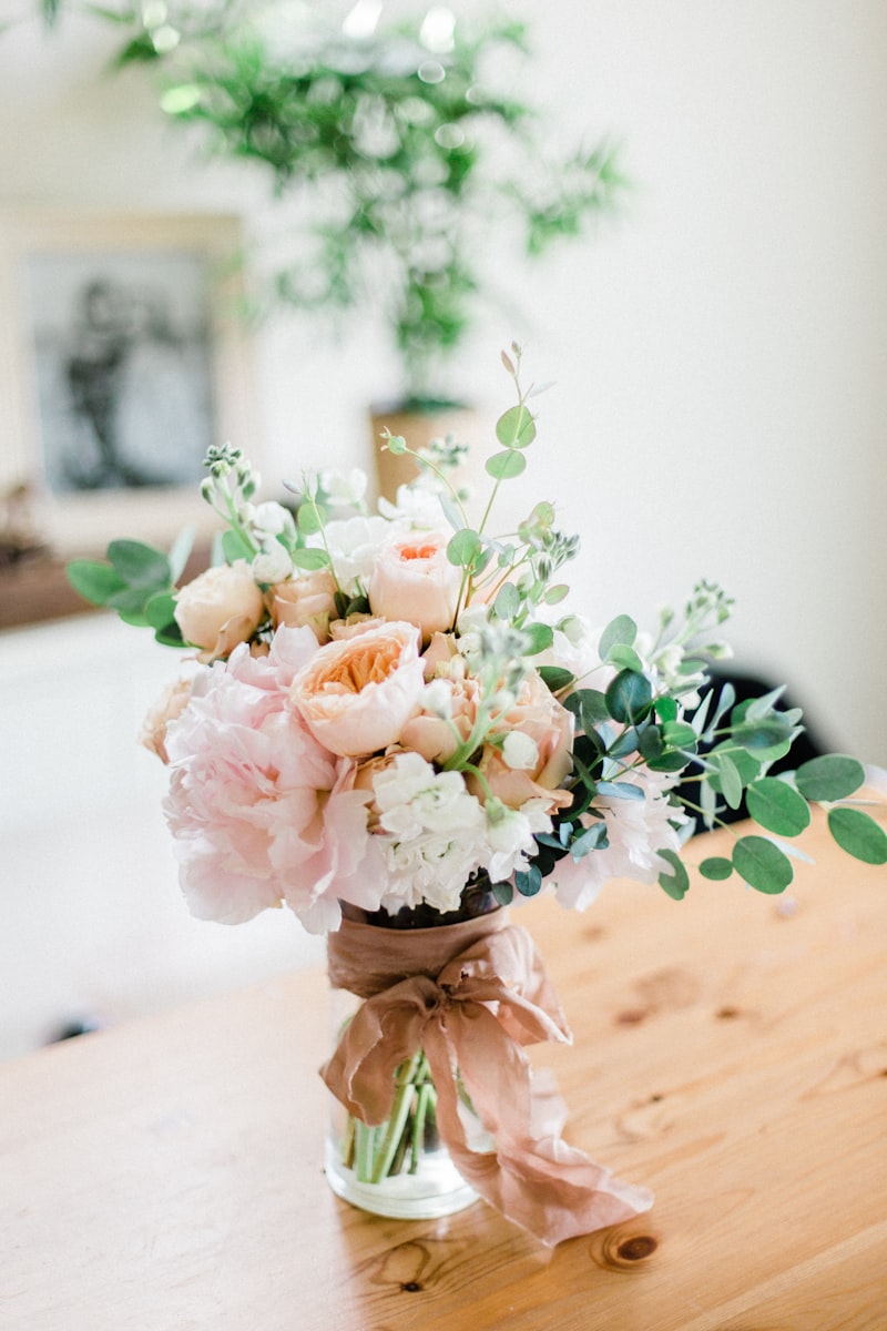 Fresh daily flower bouquet delivery